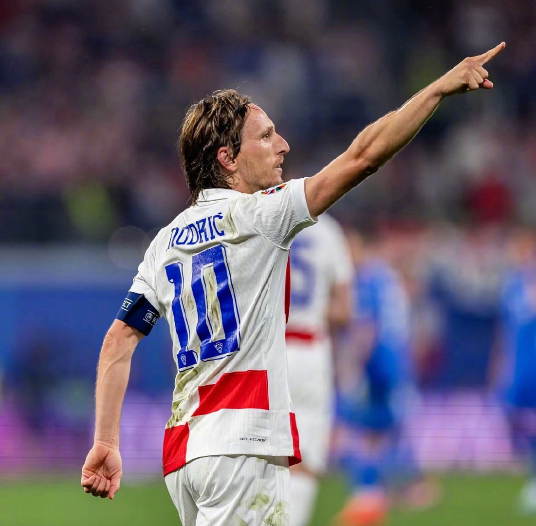 打造中甲银河战舰？深圳青年人总经理：还是让子弹再飞一会儿